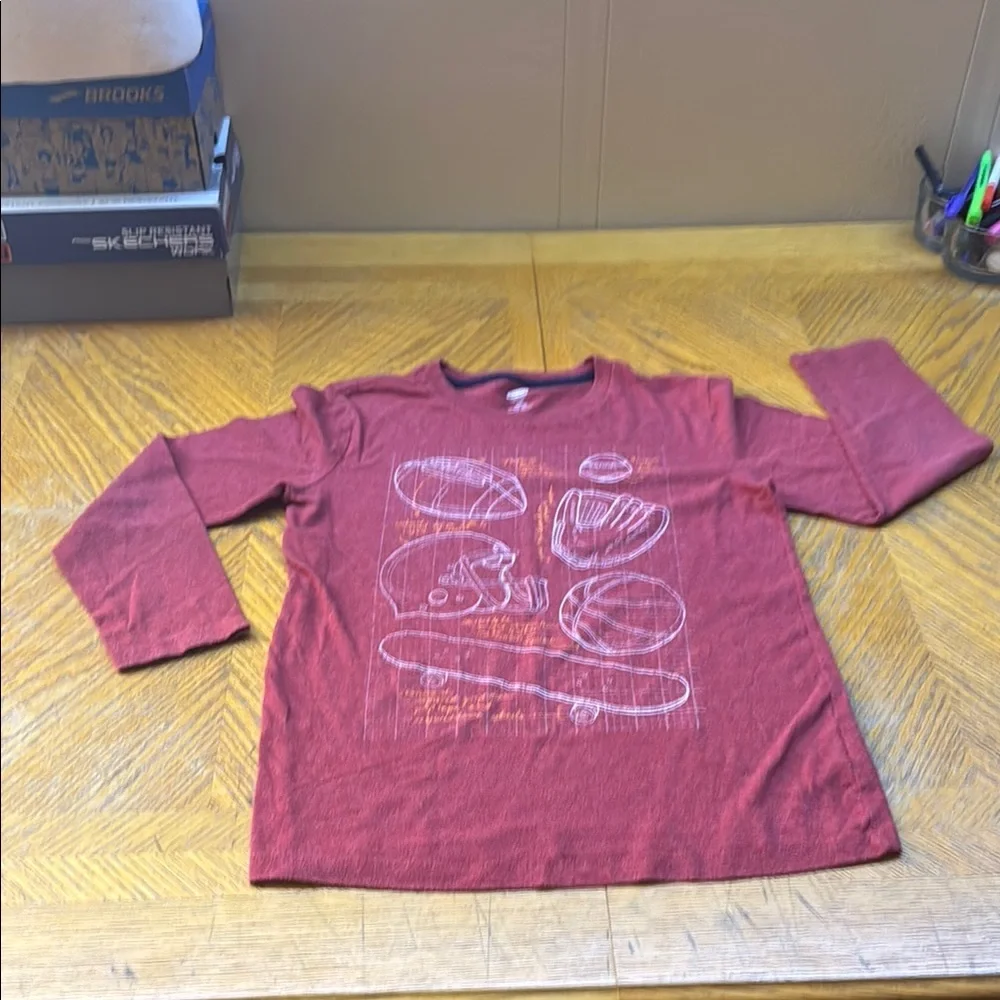 Old Navy Red Long Sleeve Graphic Tee